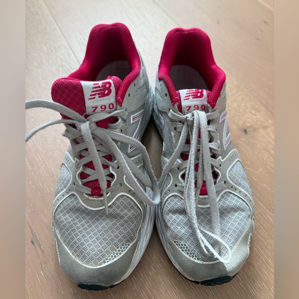 New Balance W790SF Running Shoes 5.5 - Like New